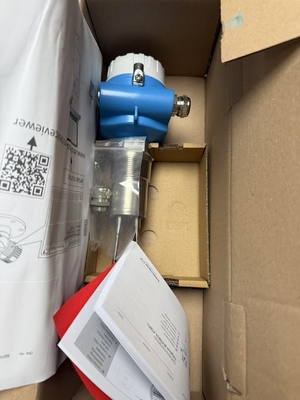 Endress+Hauser Soliphant FTM50 سلسلة نقطة مستوى التبديل مستوى التبديل، فلش جبل، الألومنيوم، البوليستر، المقاوم للصدأ FTM50-2GG2A4A32AA